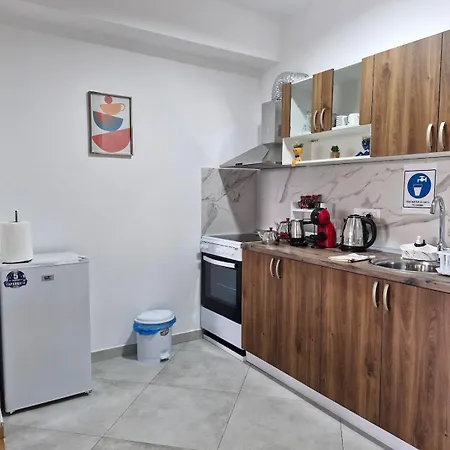 Trendy Center With Free Garage Апартаменты *